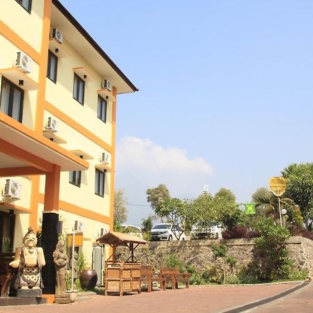 Ciptaningati Hotel Batu  Luaran gambar