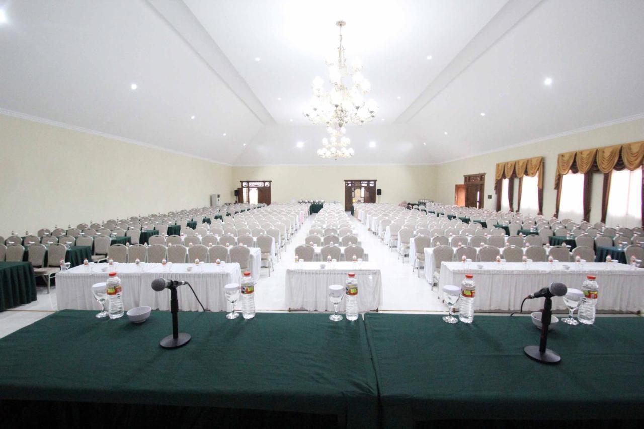 Ciptaningati Hotel Batu  Luaran gambar