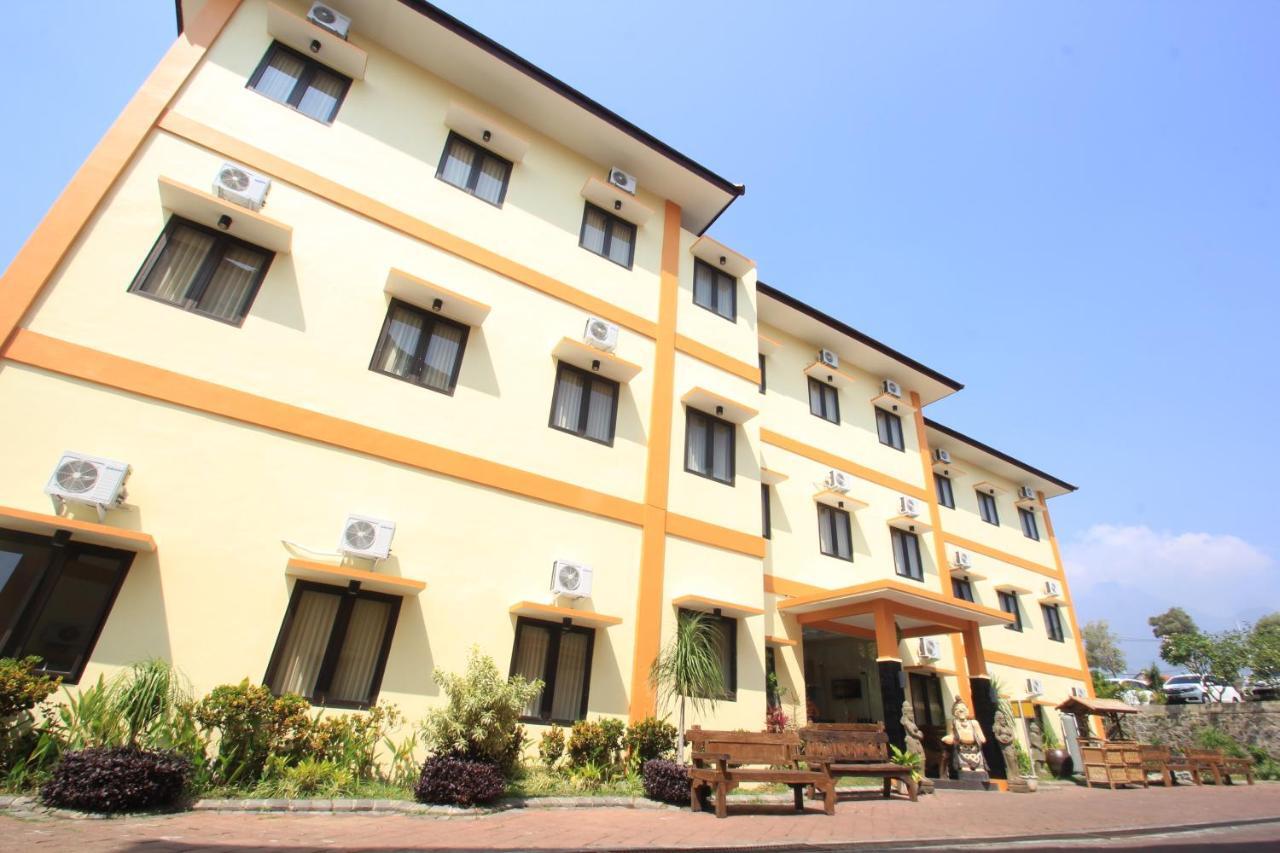 Ciptaningati Hotel Batu  Luaran gambar