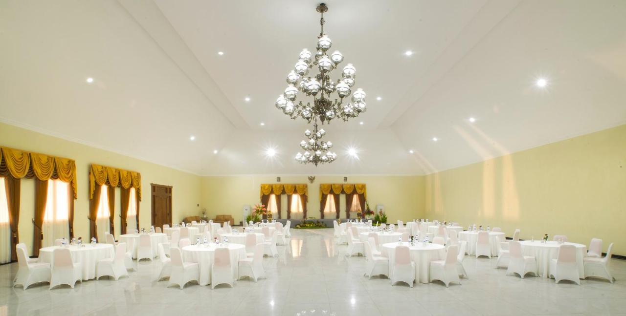 Ciptaningati Hotel Batu  Luaran gambar