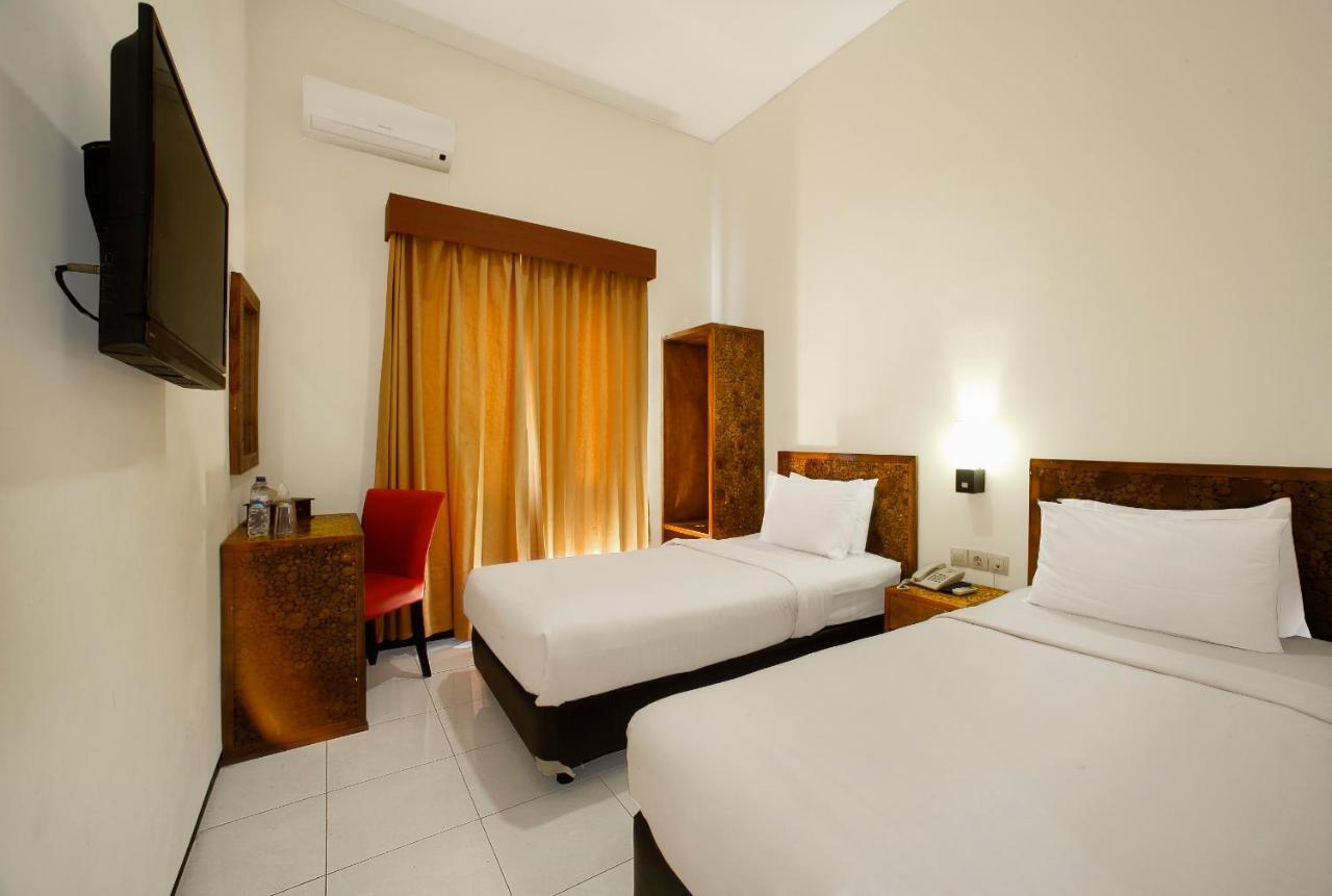 Ciptaningati Hotel Batu  Luaran gambar