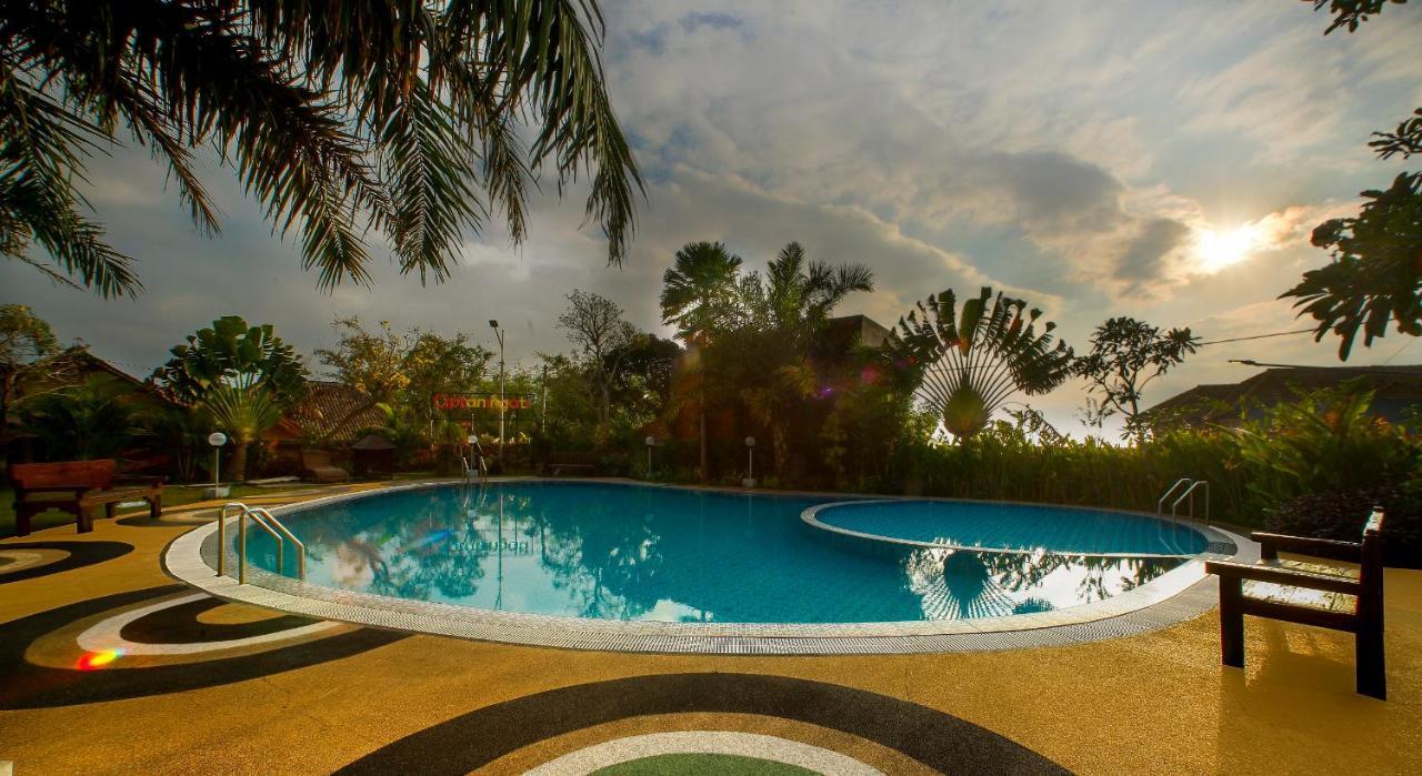 Ciptaningati Hotel Batu  Luaran gambar