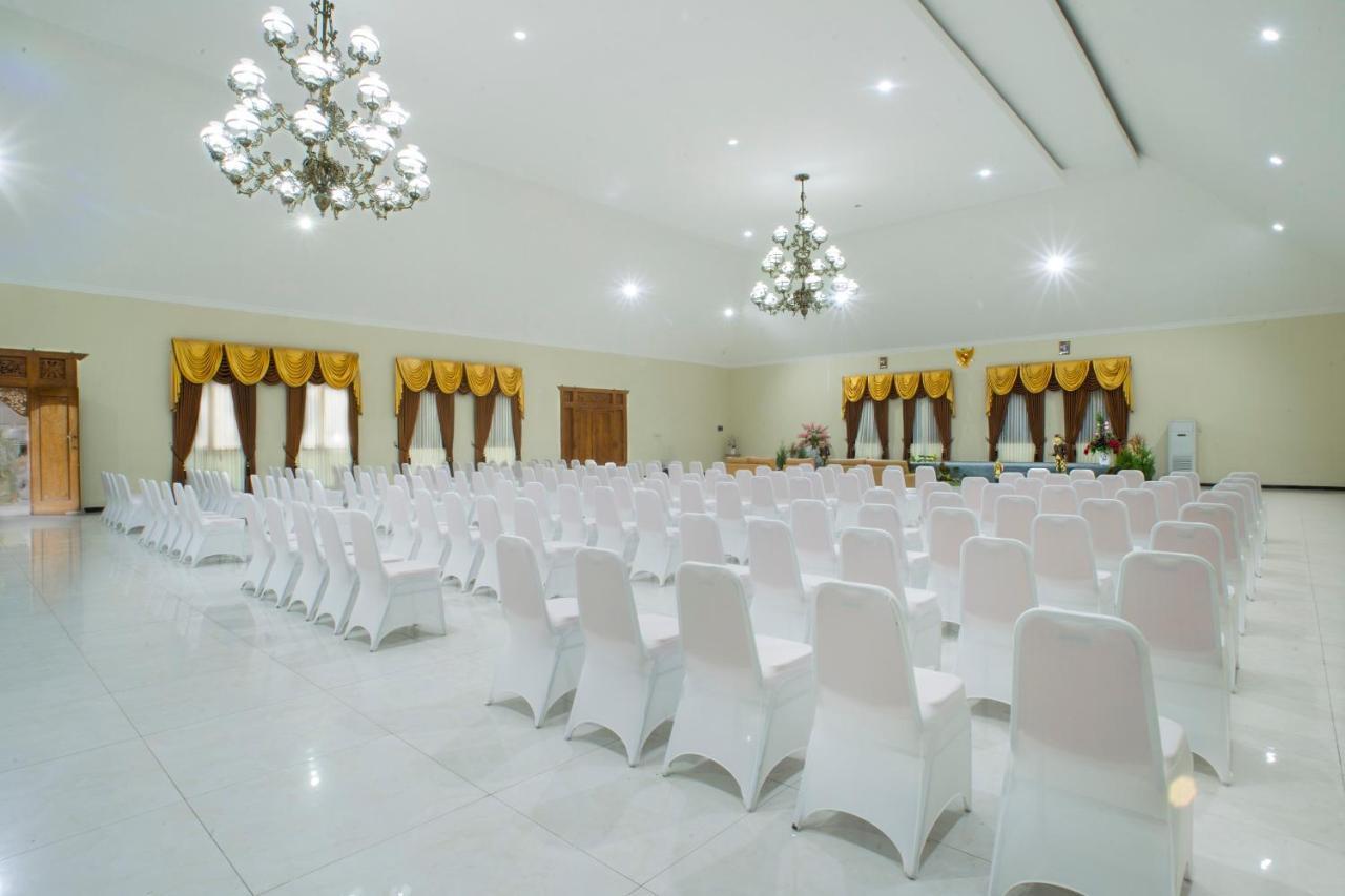 Ciptaningati Hotel Batu  Luaran gambar