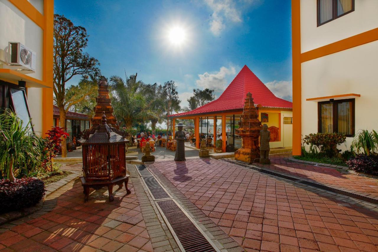 Ciptaningati Hotel Batu  Luaran gambar